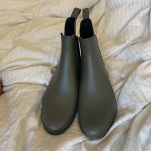 Green Storm by cougar boots